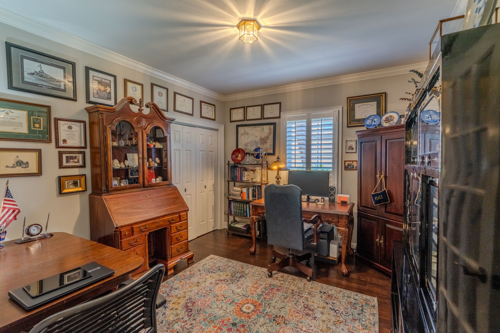404 Chesterfield Place Franklin, TN 37064 - Photo 17 of 38 a room with furniture and workspace