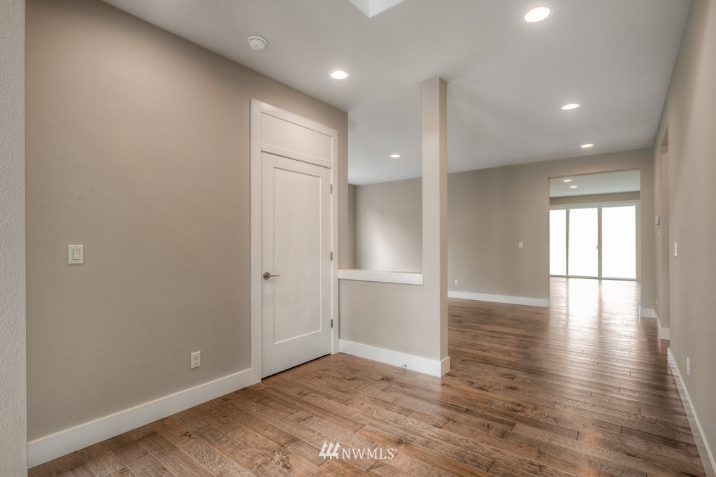 122 236th Place Southeast, Unit 8 Bothell, WA 98021 - Photo 4 of 22