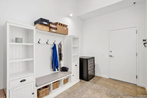 $679,000 | 1115 South Alamo Street, Unit 3204, San Antonio, TX 78210