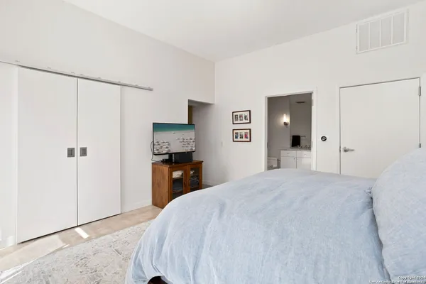 $679,000 | 1115 South Alamo Street, Unit 3204, San Antonio, TX 78210