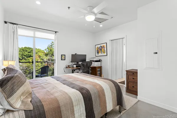 $679,000 | 1115 South Alamo Street, Unit 3204, San Antonio, TX 78210