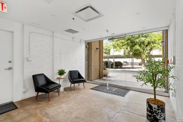 $679,000 | 1115 South Alamo Street, Unit 3204, San Antonio, TX 78210