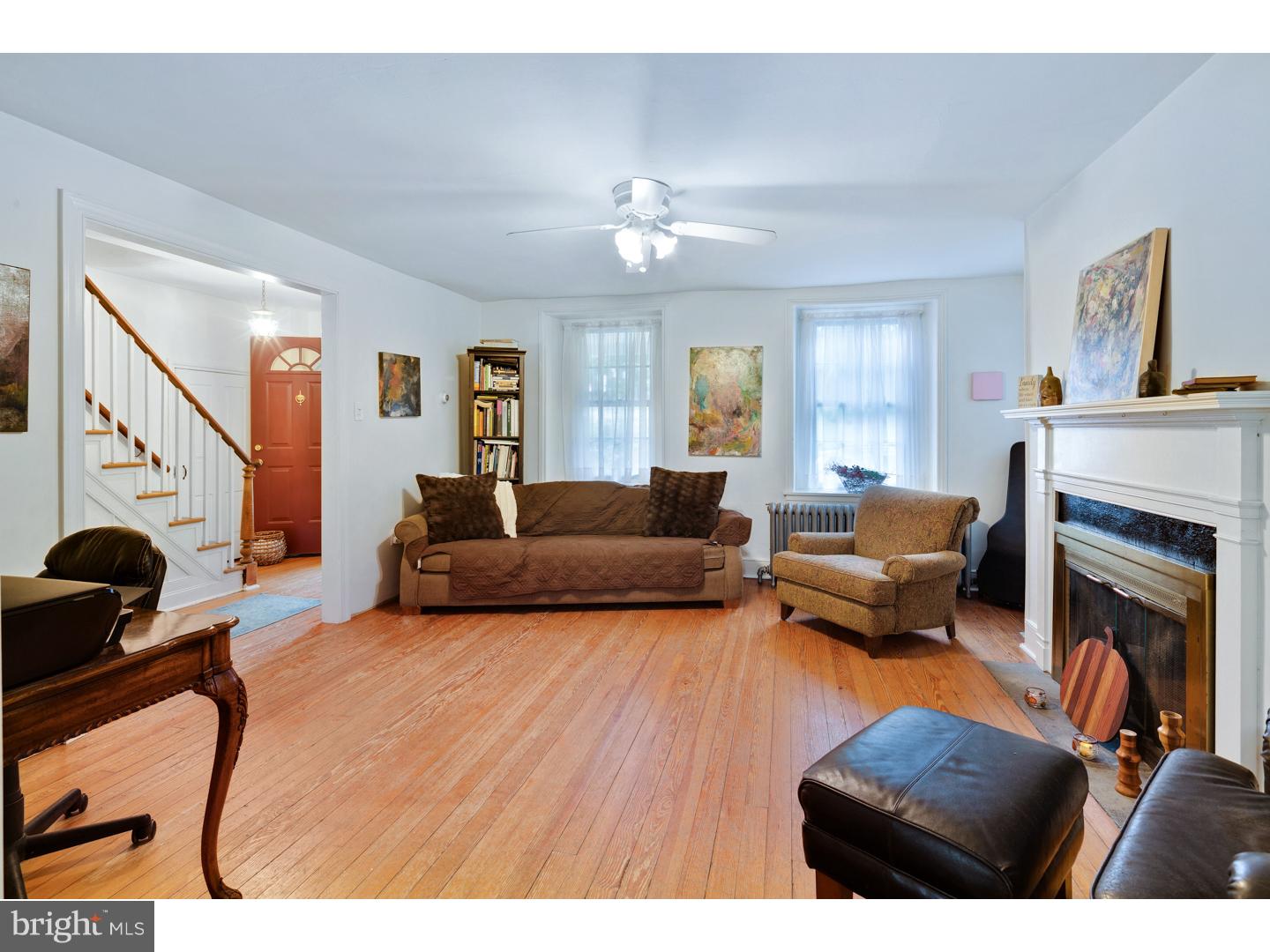 1290 Welsh Road Huntingdon Valley, PA 19006 - Photo 5 of 25 Living Room