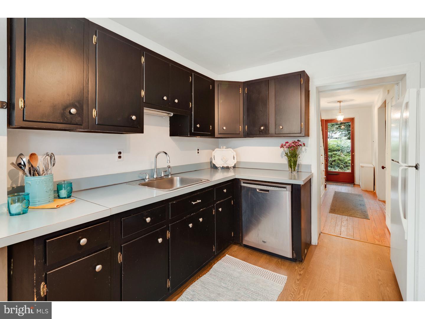 1290 Welsh Road Huntingdon Valley, PA 19006 - Photo 10 of 25 Kitchen