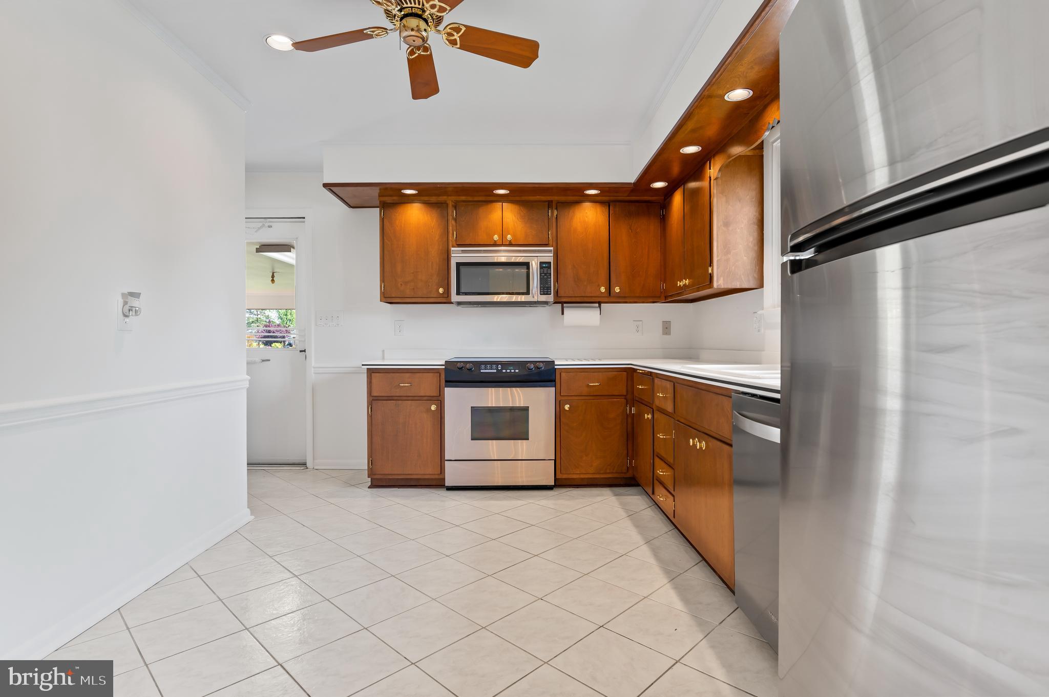 9401 Dawnvale Road Nottingham, MD 21236 - Photo 21 of 68