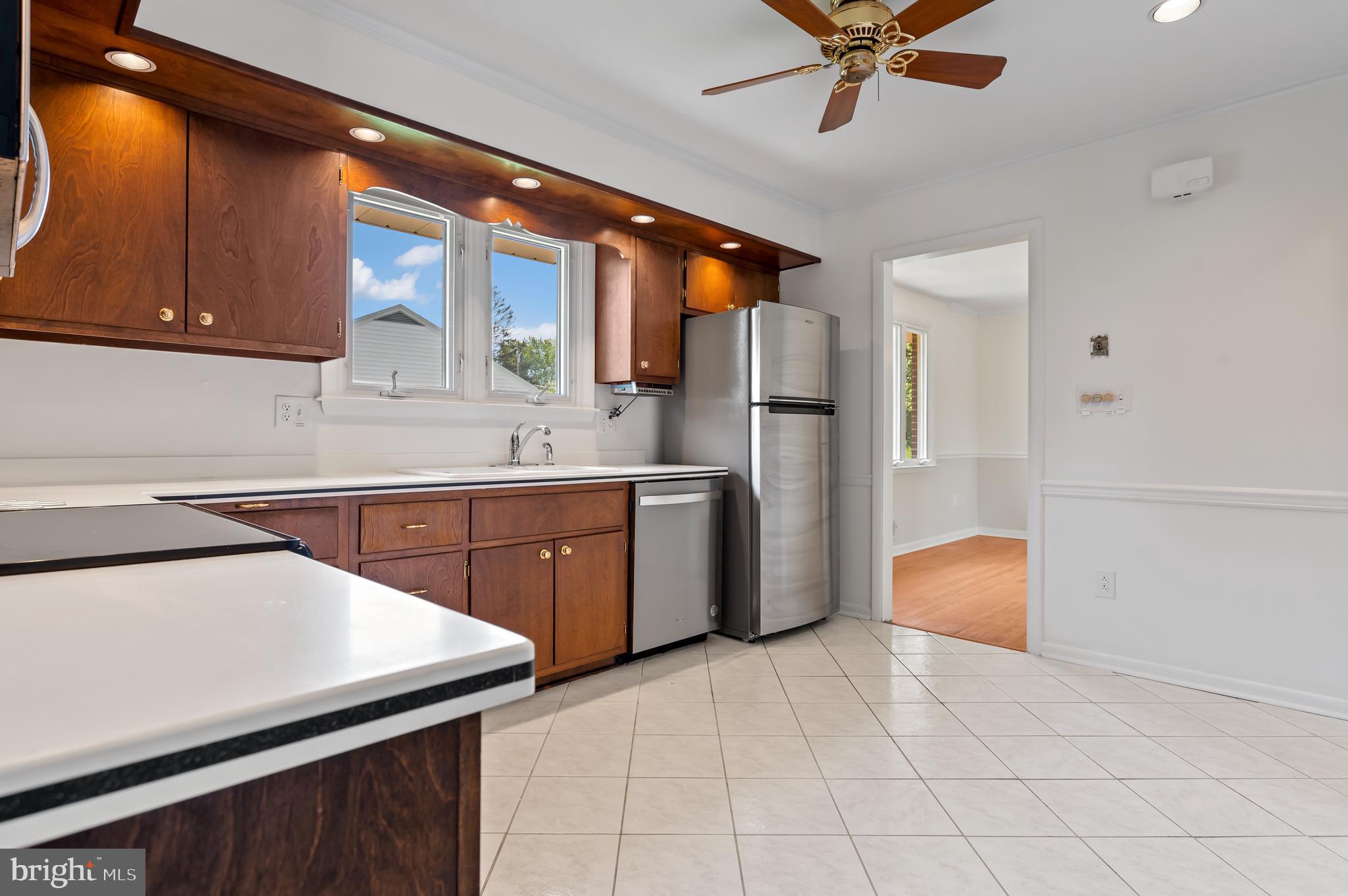 9401 Dawnvale Road Nottingham, MD 21236 - Photo 22 of 68
