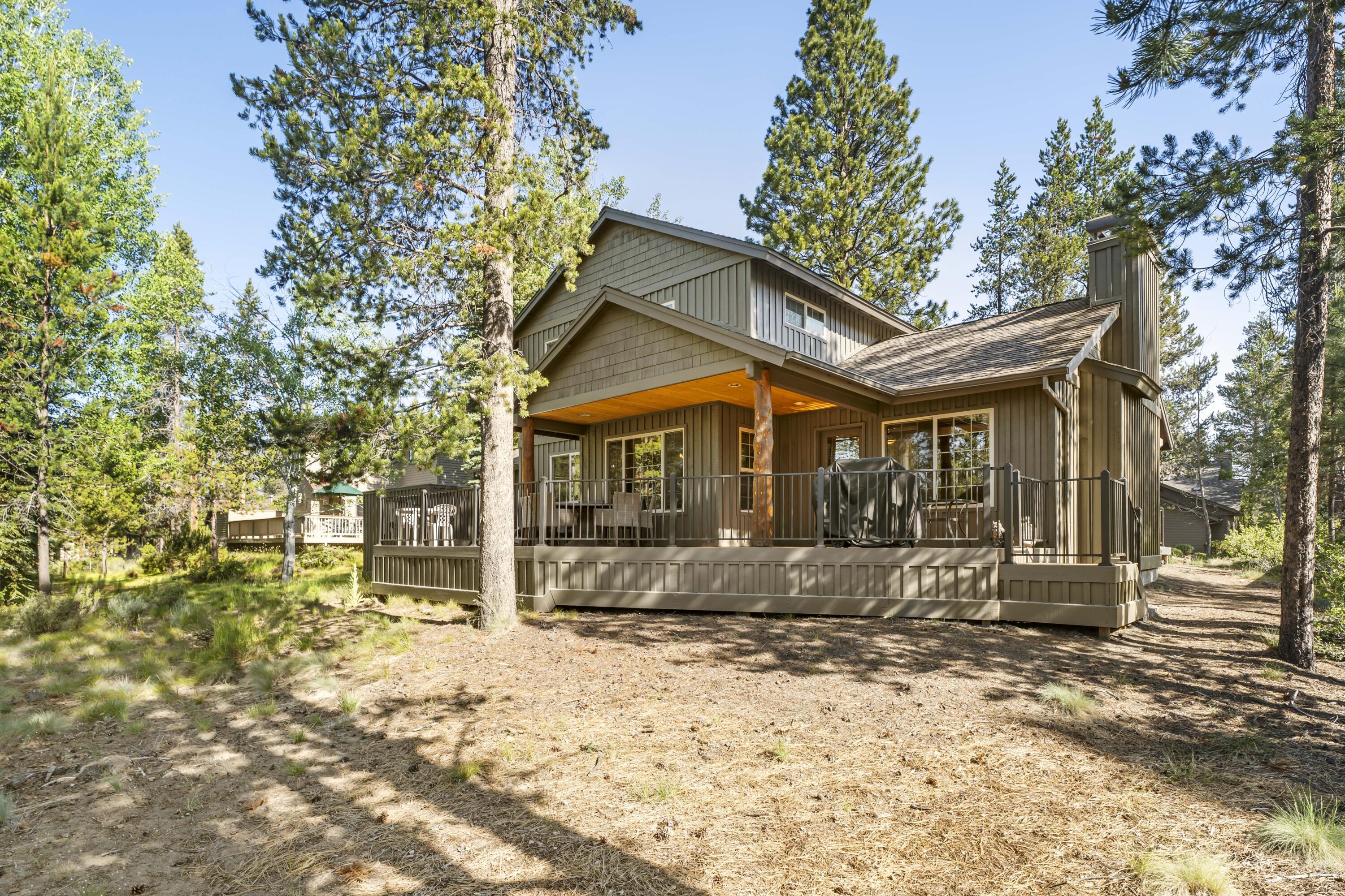 18189 Oregon Loop, Unit 5 Sunriver, OR 97707 - Photo 41 of 41 Start making memories in this Sunriver home!