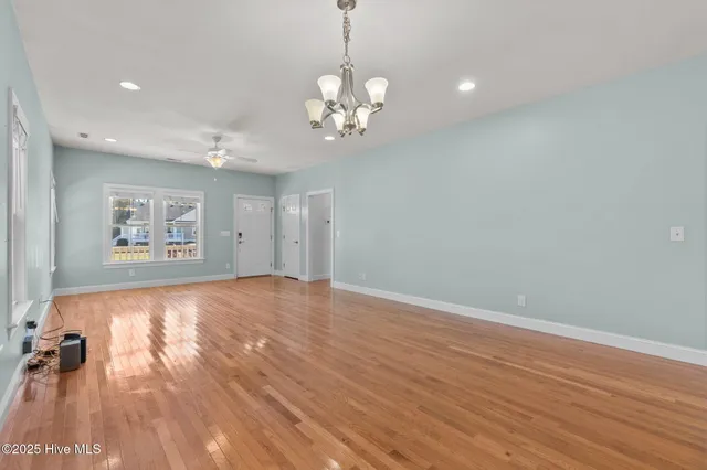 $565,000 | 601 Viccars Lane, Manteo, NC 27954