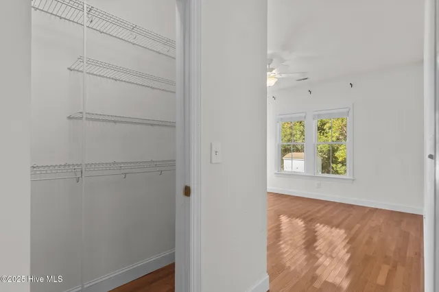 $565,000 | 601 Viccars Lane, Manteo, NC 27954