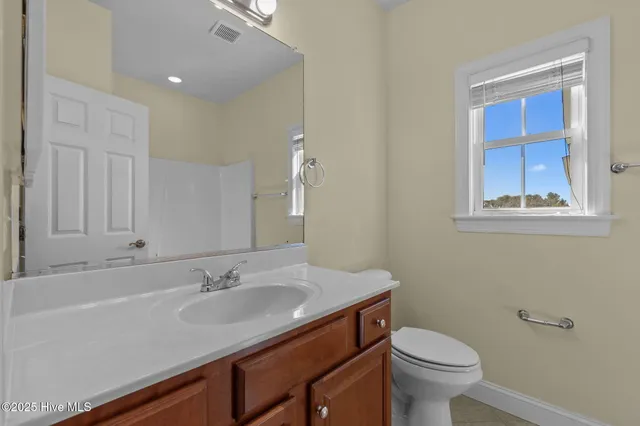 $565,000 | 601 Viccars Lane, Manteo, NC 27954