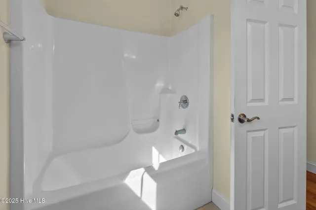 $565,000 | 601 Viccars Lane, Manteo, NC 27954