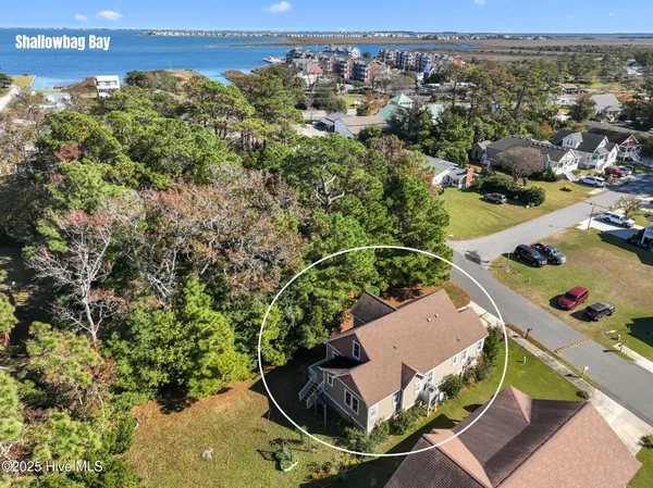 $559,900 | 601 Viccars Lane, Manteo, NC 27954