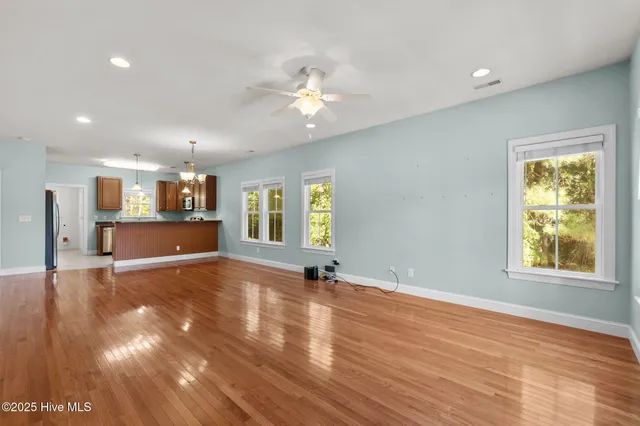 $565,000 | 601 Viccars Lane, Manteo, NC 27954