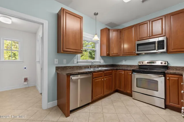 $565,000 | 601 Viccars Lane, Manteo, NC 27954