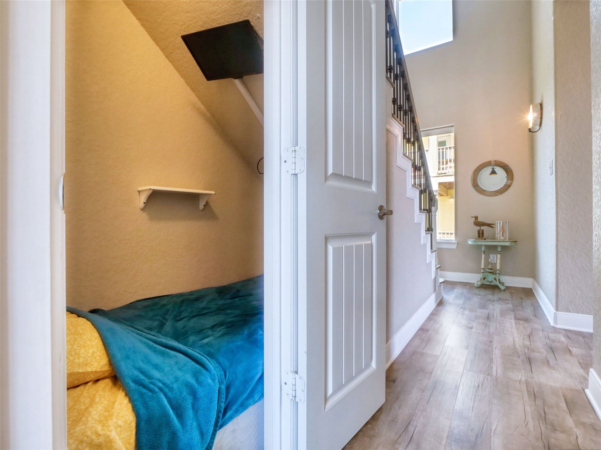 107 Yucca Avenue Surfside Beach, TX 77541 - Photo 33 of 49 "Harry Potter Cubby Hole" with Twin Mattress and TV