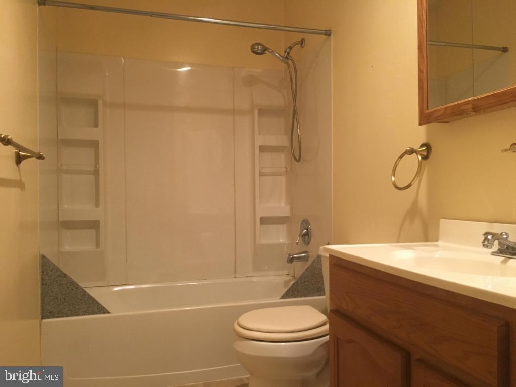 1929 Blue Ridge Drive Lancaster, PA 17603 - Photo 19 of 25 Gallery Image 19