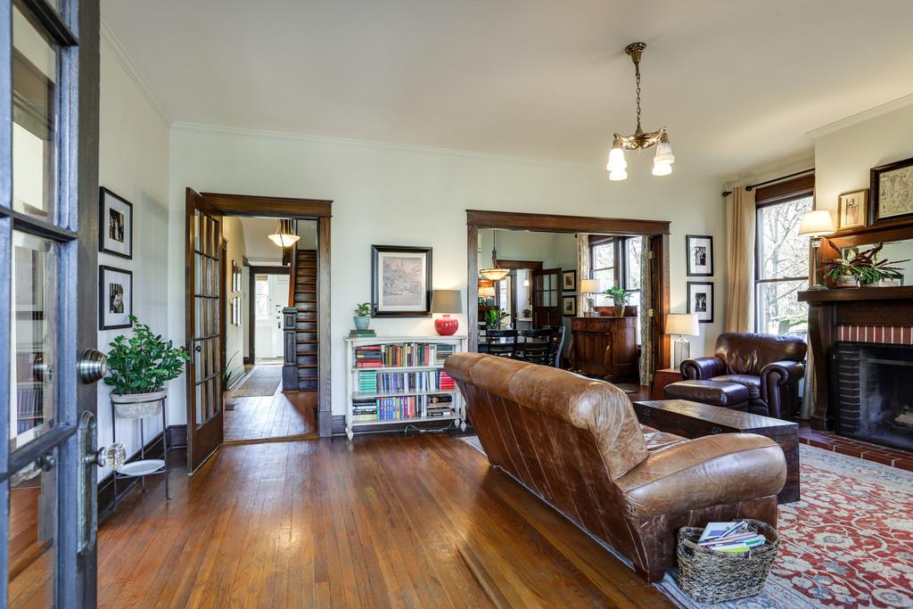 422 Murfreesboro Road Franklin, TN 37064 - Photo 4 of 30 Gallery Image 4
