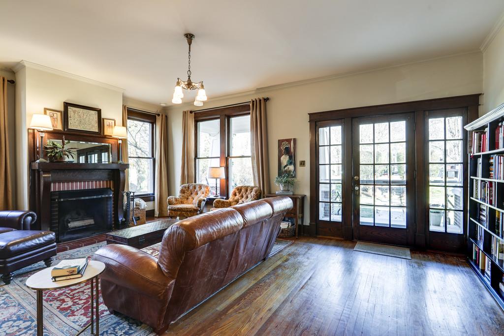 422 Murfreesboro Road Franklin, TN 37064 - Photo 6 of 30 Gallery Image 6