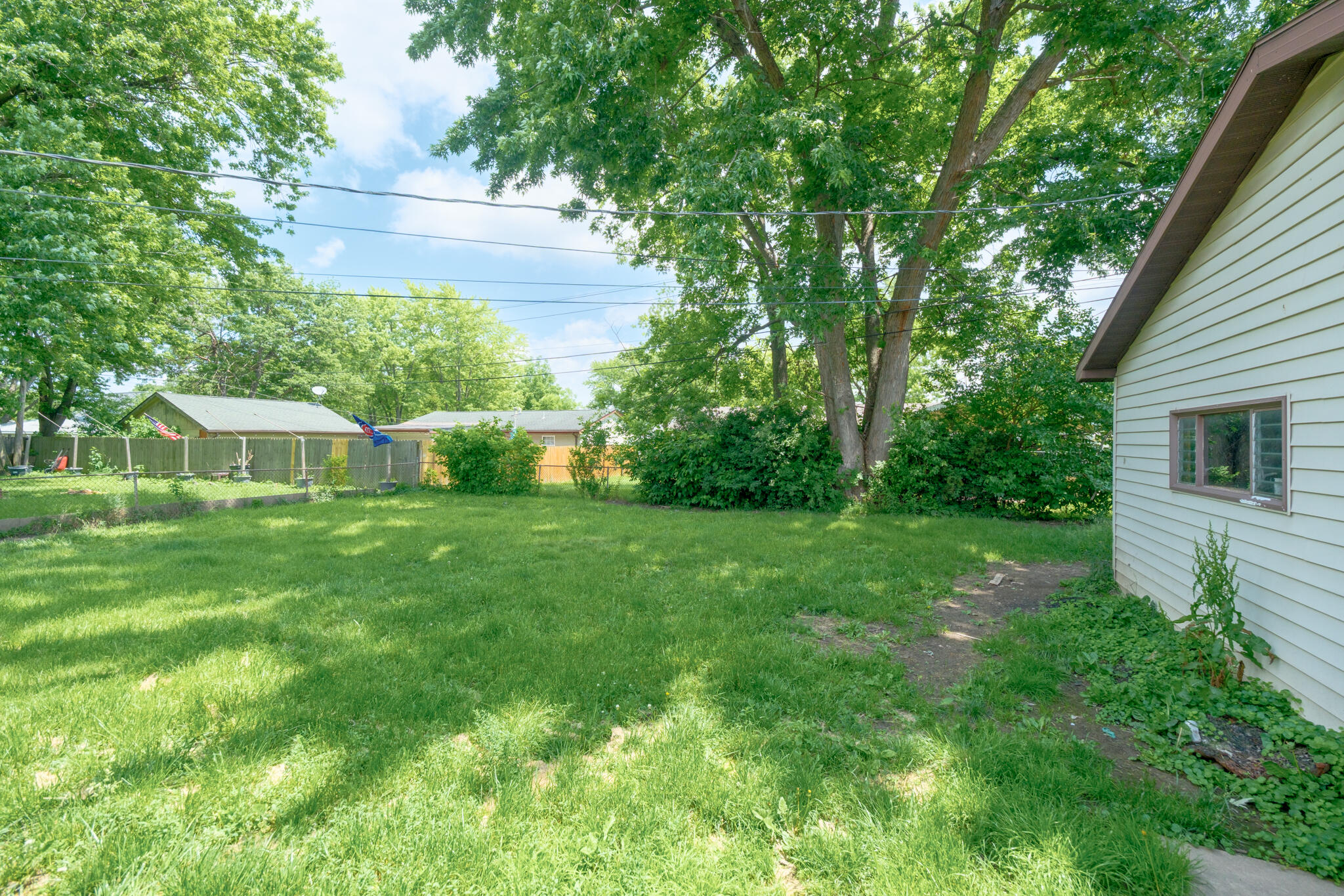 703 Dearborn Road Valparaiso, IN 46385 - Photo 4 of 33 2048x1365