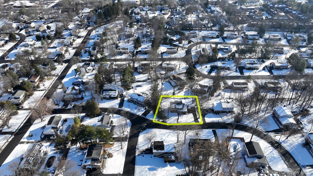 7 Lexington Road New City, NY 10956 - Photo 5 of 36 Snowy aerial view with property boundaries highlighted