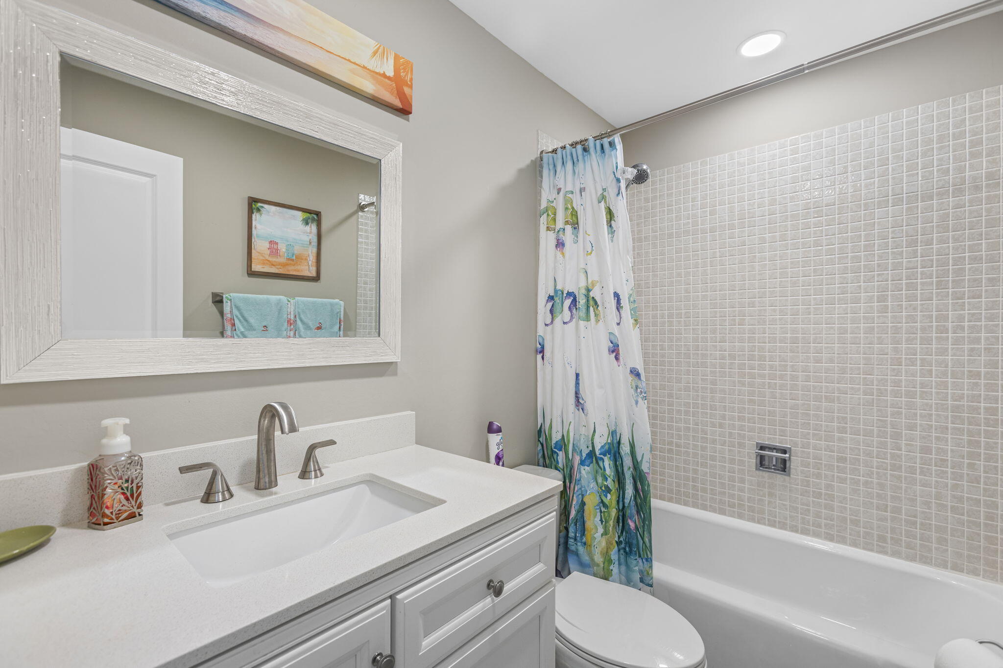 5433 Southeast Miles Grant Road, Unit 201 Stuart, FL 34997 - Photo 12 of 25 14-web-or-mls-0V8A4591Topaz