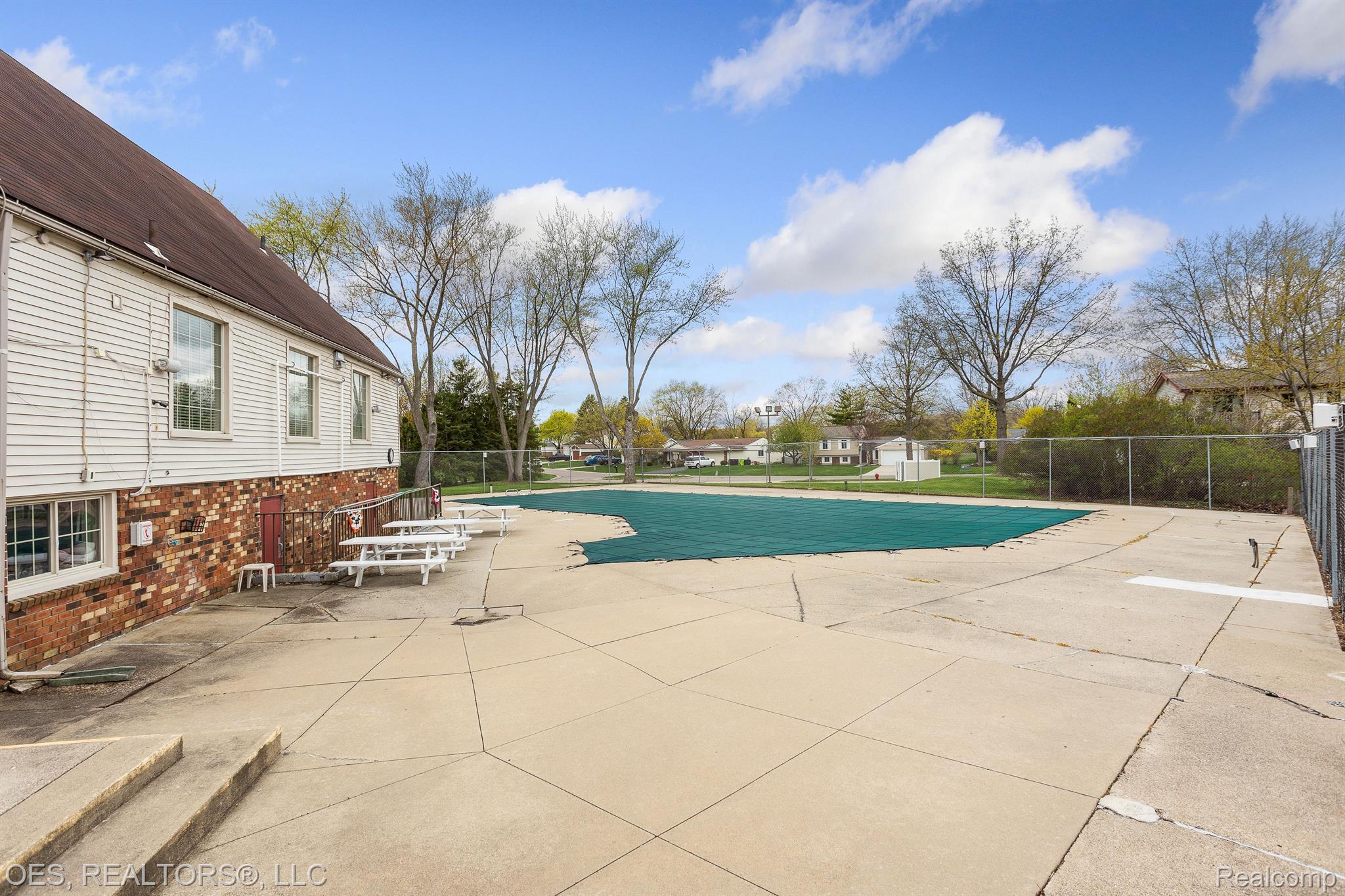 22510 Deerfield Road Novi, MI 48375 - Photo 39 of 42 Gallery Image 39