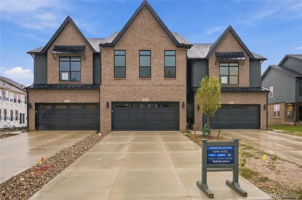 $3,950 | 5401 Poppydrew Lane, Unit 54ANN, Ann Arbor, MI 48108