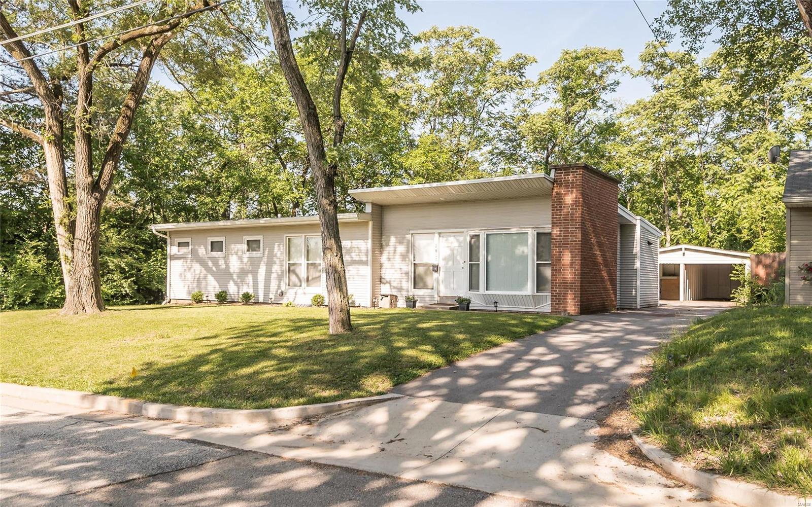2809 Bremerton Road St. Louis, MO 63144 - Photo 1 of 24 Gallery Image 1
