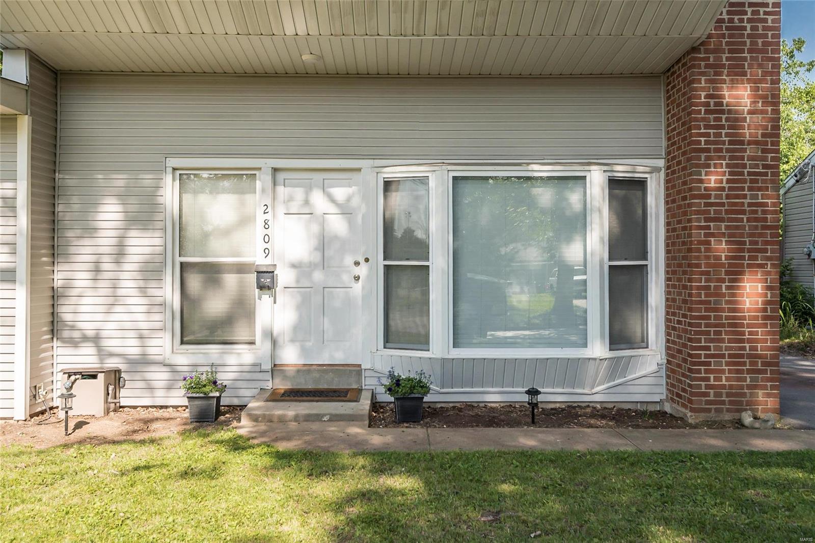 2809 Bremerton Road St. Louis, MO 63144 - Photo 2 of 24 Gallery Image 2