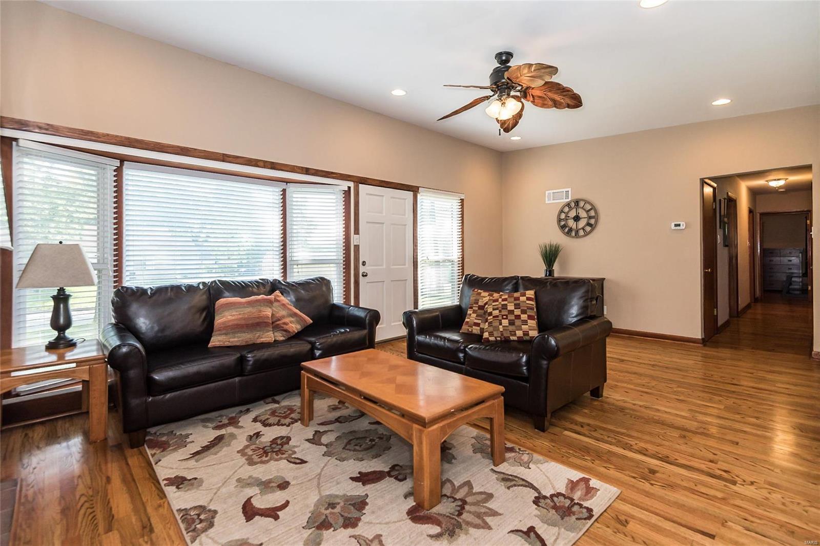 2809 Bremerton Road St. Louis, MO 63144 - Photo 3 of 24 Gallery Image 3