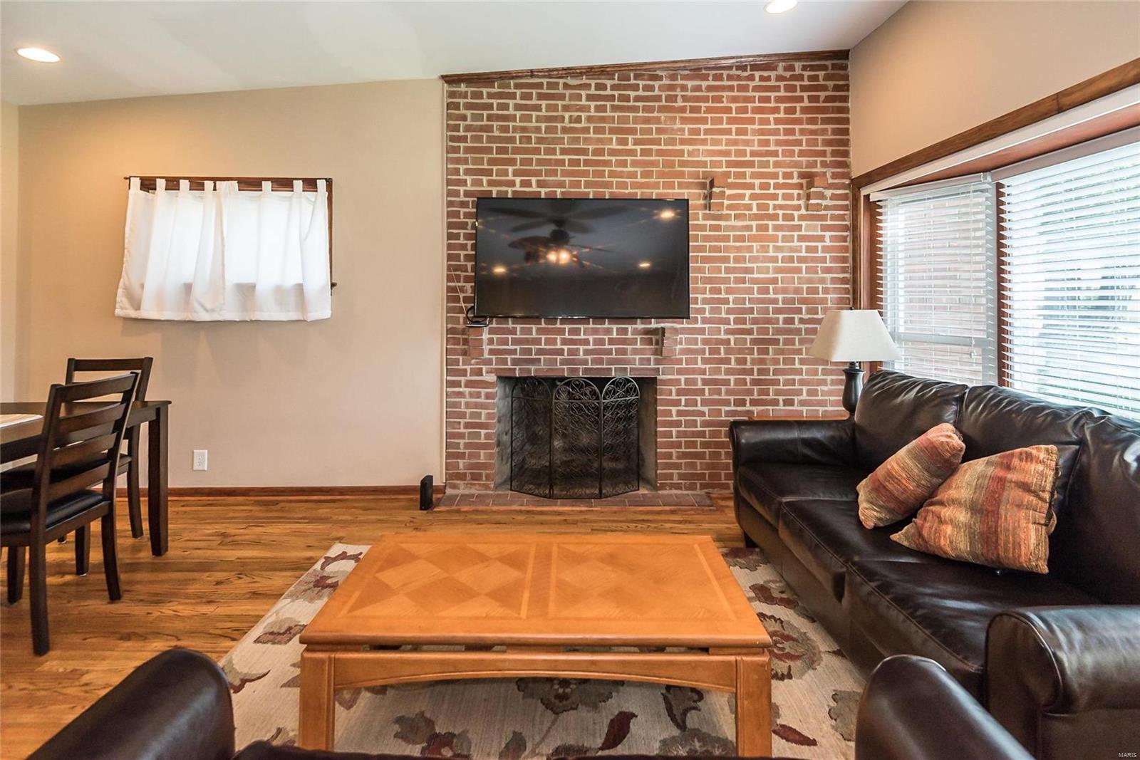 2809 Bremerton Road St. Louis, MO 63144 - Photo 4 of 24 Gallery Image 4