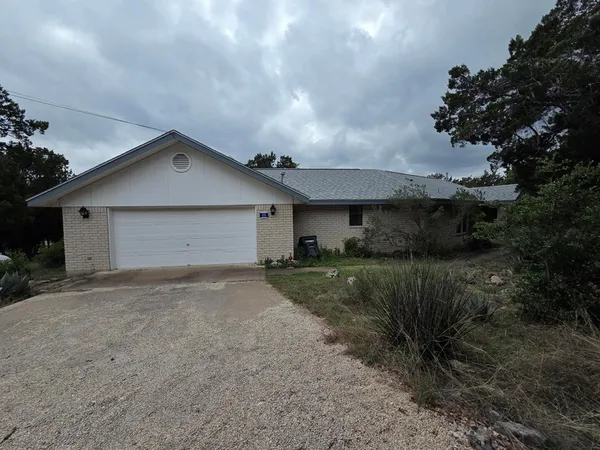 $2,100 | 335 Goat Creek Cutoff Road West, Kerrville, TX 78028