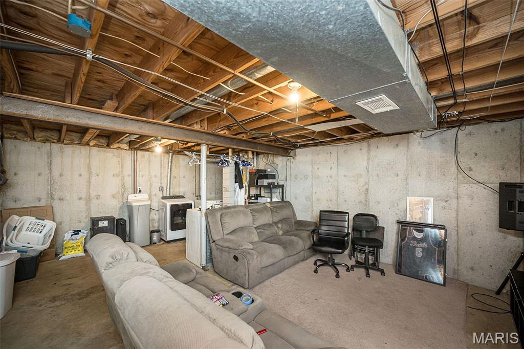 2328 Pohlman Road Florissant, MO 63033 - Photo 34 of 43 Gallery Image 34