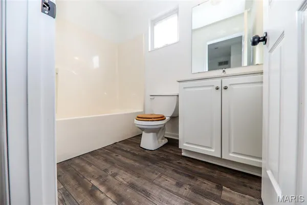 $260,000 | 440 Pheasant Lane, Moro, IL 62067