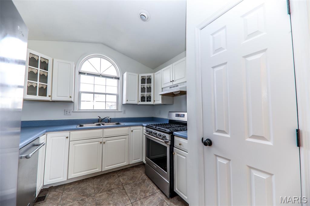 440 Pheasant Lane Moro, IL 62067 - Photo 4 of 25