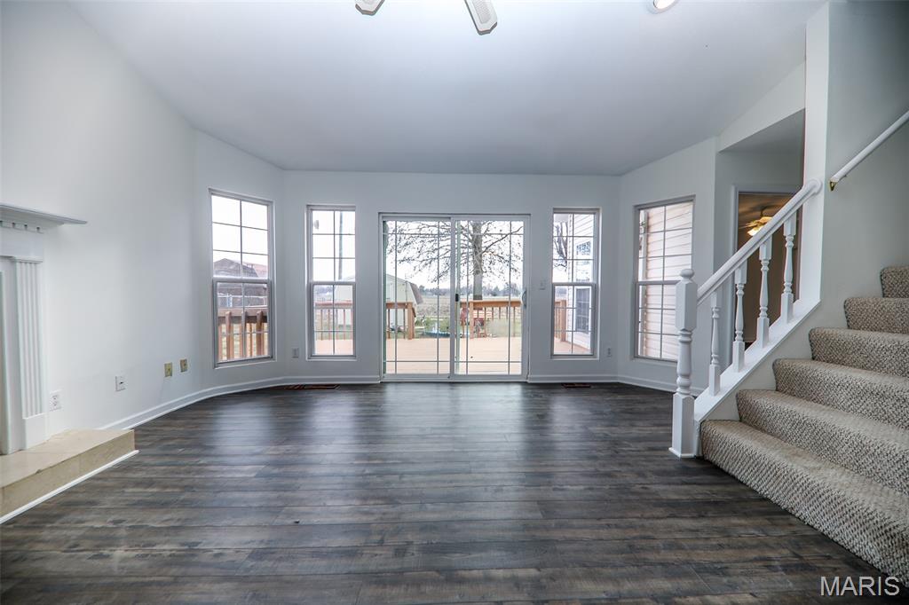 440 Pheasant Lane Moro, IL 62067 - Photo 9 of 25