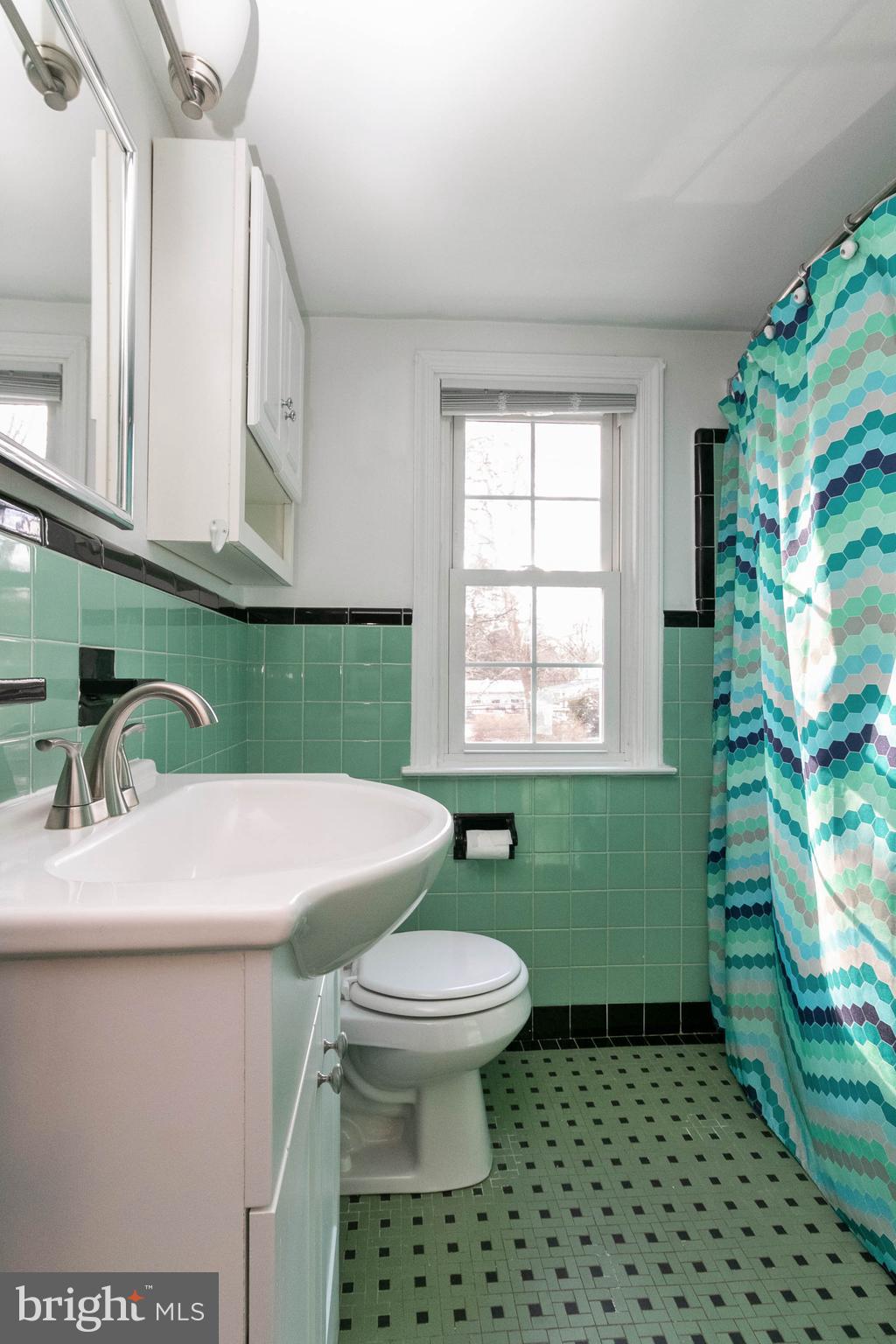 319 North Providence Road Wallingford, PA 19086 - Photo 20 of 30 Bathroom (Upper Floor)