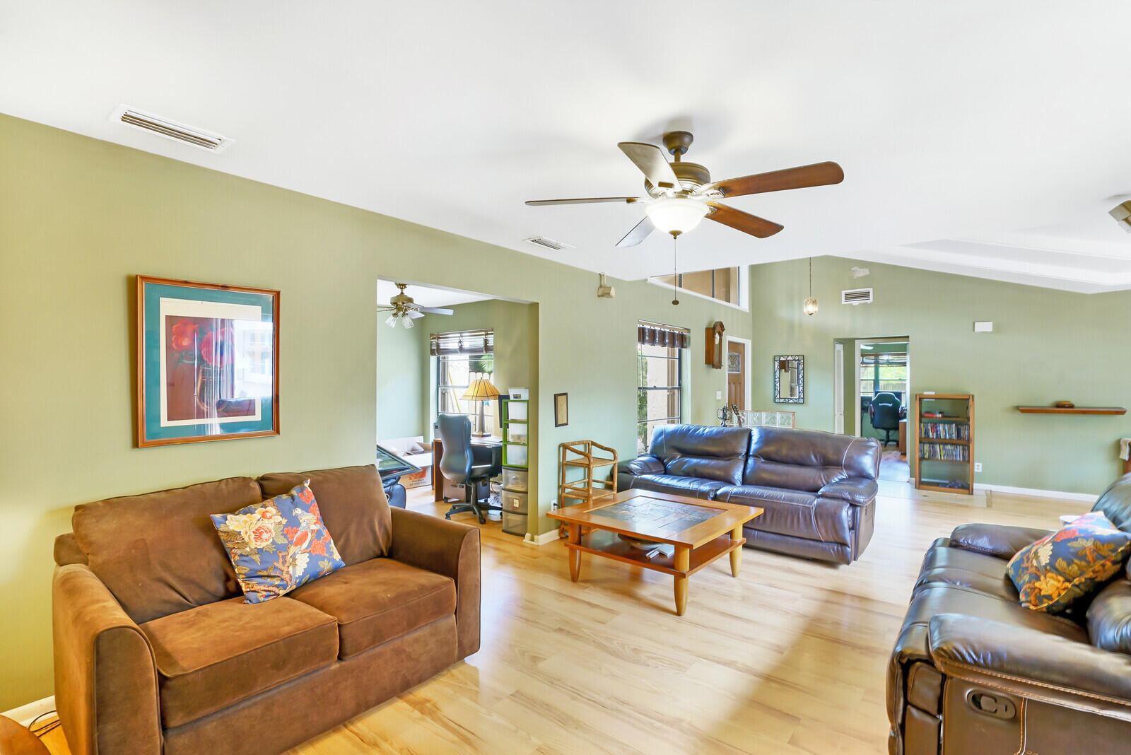 6546 Sweet Maple Lane Boca Raton, FL 33433 - Photo 6 of 37 Living Room