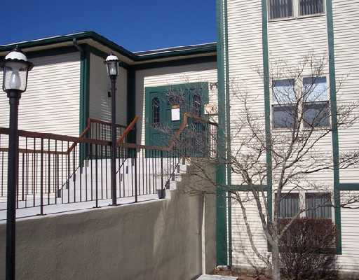 3520 West Shore Road, Unit 906 Warwick, RI 02886 - Photo 1 of 7 Exterior Front.