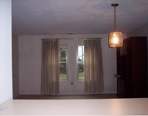 3520 West Shore Road, Unit 906 Warwick, RI 02886 - Photo 3 of 7 Living Room.