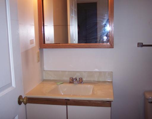 3520 West Shore Road, Unit 906 Warwick, RI 02886 - Photo 5 of 7 Master Bath/Spa.