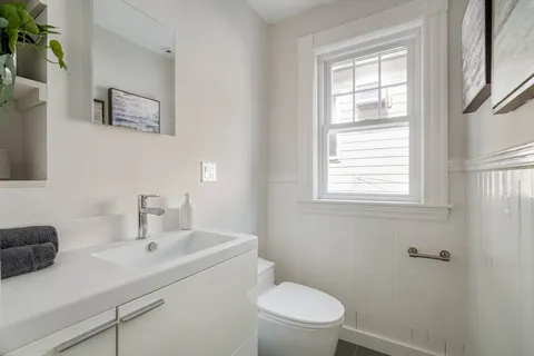 $965,000 | 89 Kinnaird Street, Unit 2, Cambridge, MA 02139