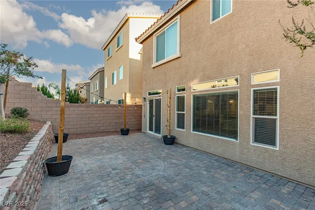 $2,350 | 9857 Mercer Ests Court, Las Vegas, NV 89141
