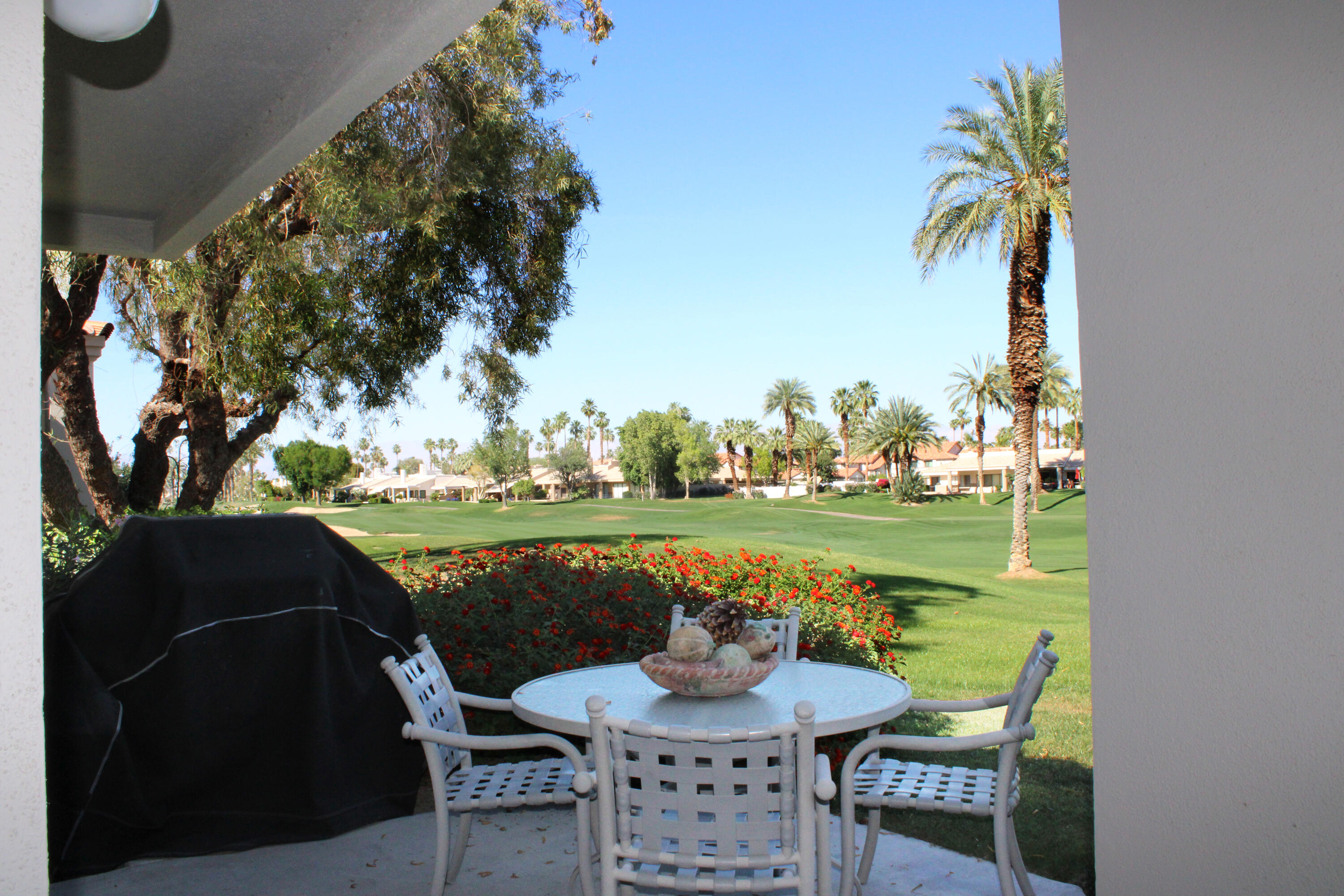 55646 Riviera La Quinta, CA 92253 - Photo 5 of 11 Patio
