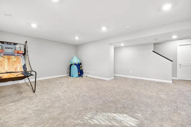 $2,845 | 18887 72nd Place North, Maple Grove, MN 55311