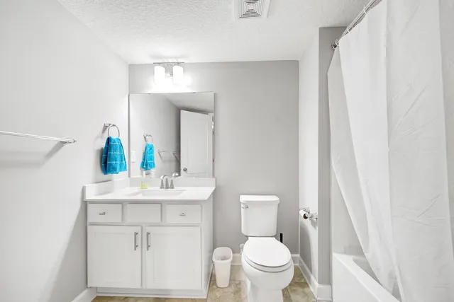 $2,845 | 18887 72nd Place North, Maple Grove, MN 55311