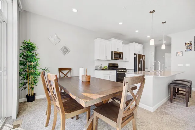 $2,845 | 18887 72nd Place North, Maple Grove, MN 55311