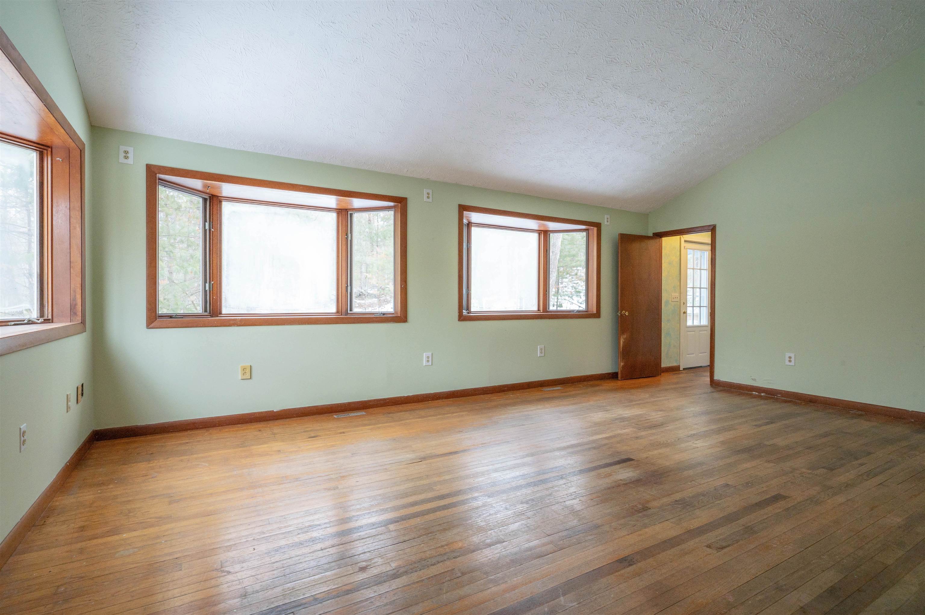 32 Aglipay Drive Amherst, NH 03031 - Photo 13 of 59