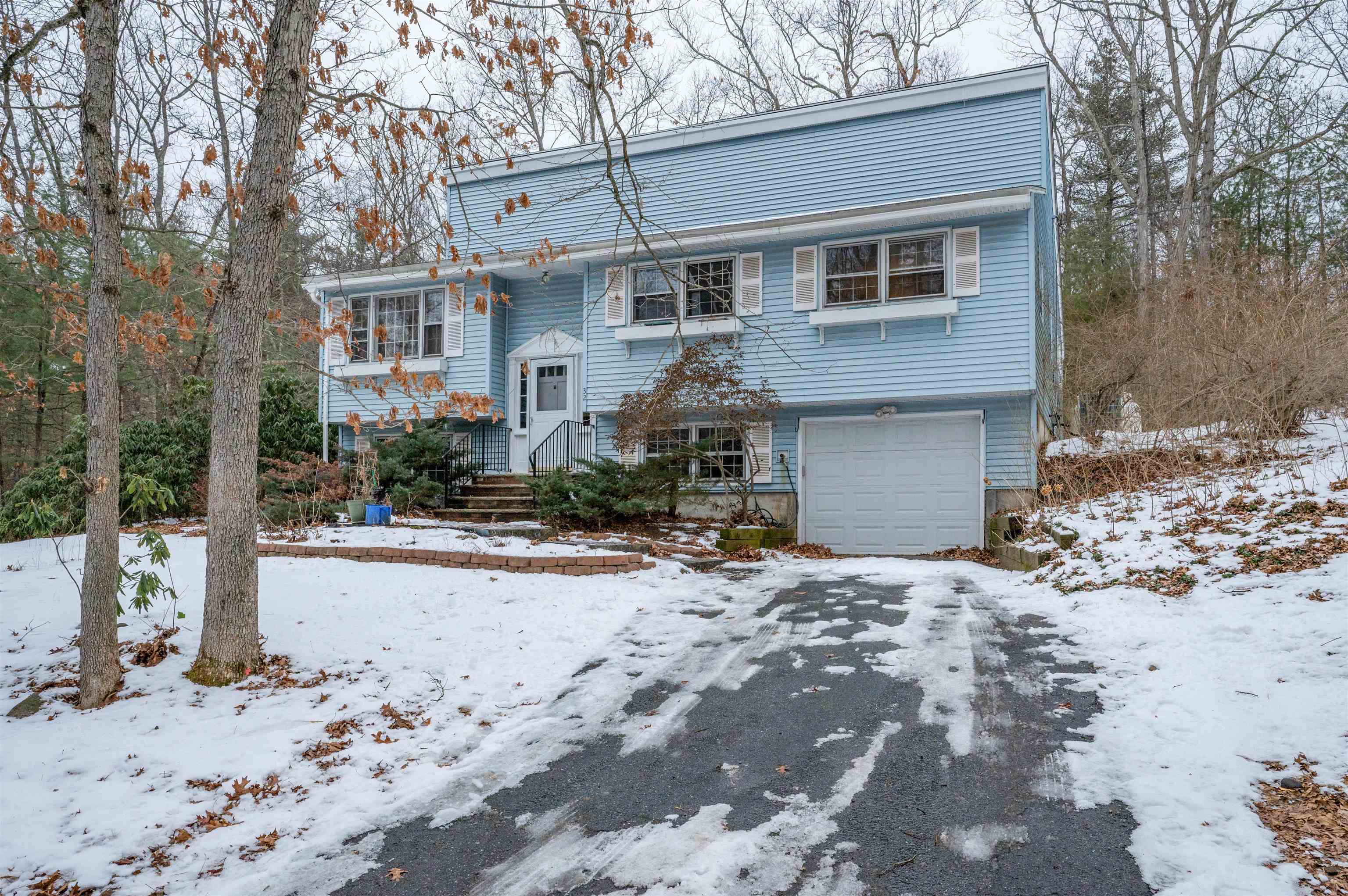 32 Aglipay Drive Amherst, NH 03031 - Photo 3 of 59