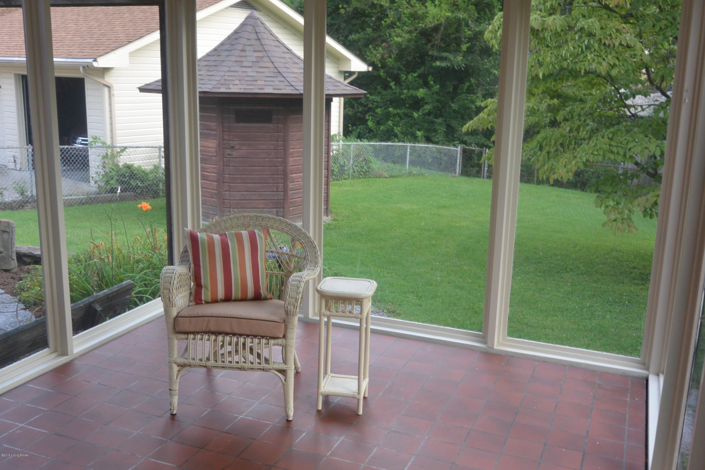 5314 Layne Road Louisville, KY 40219 - Photo 12 of 36 SCREENED SUNROOM/ ADDITION